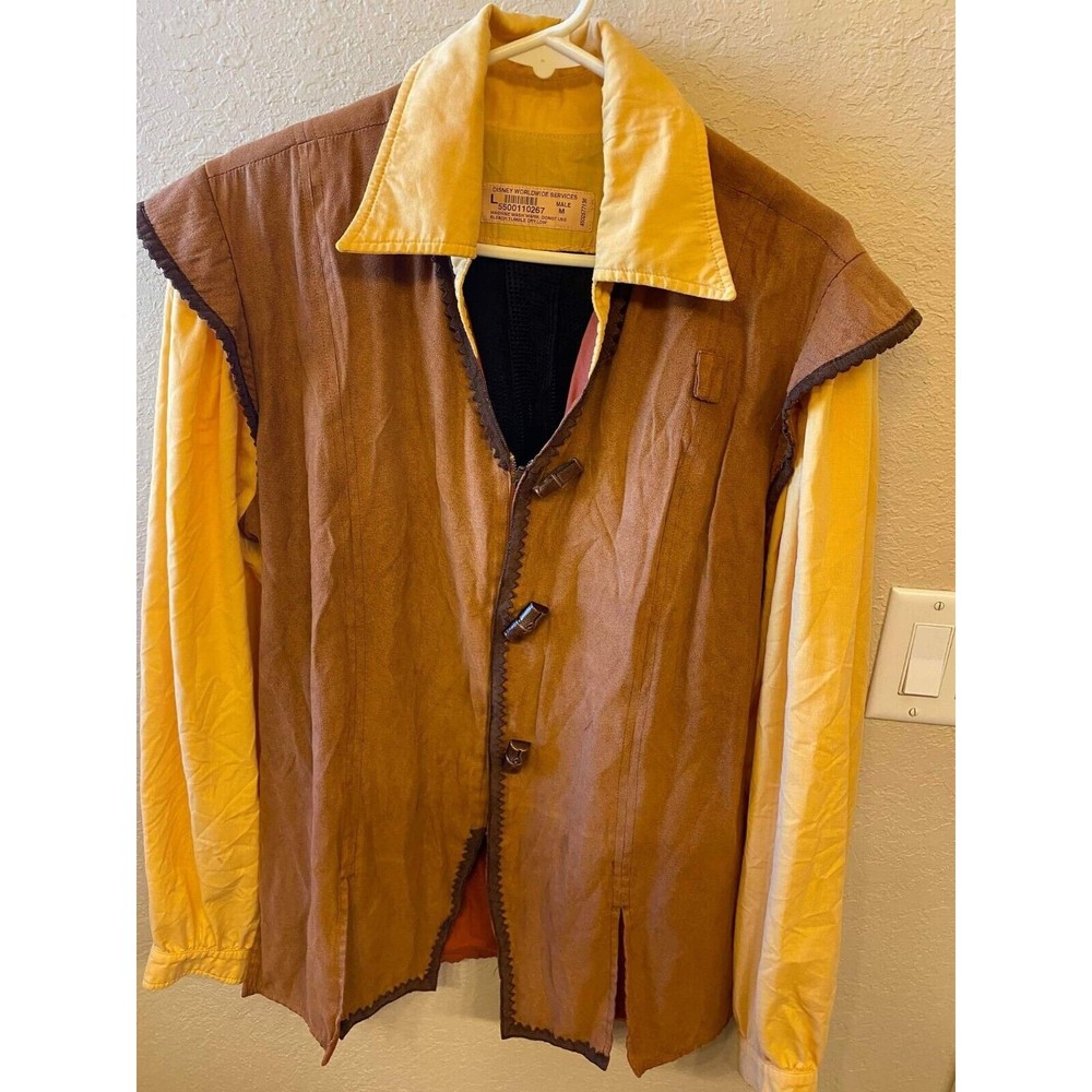 Disney Cast Member Fantasyland Courtyard Male Medium Shirt Costume